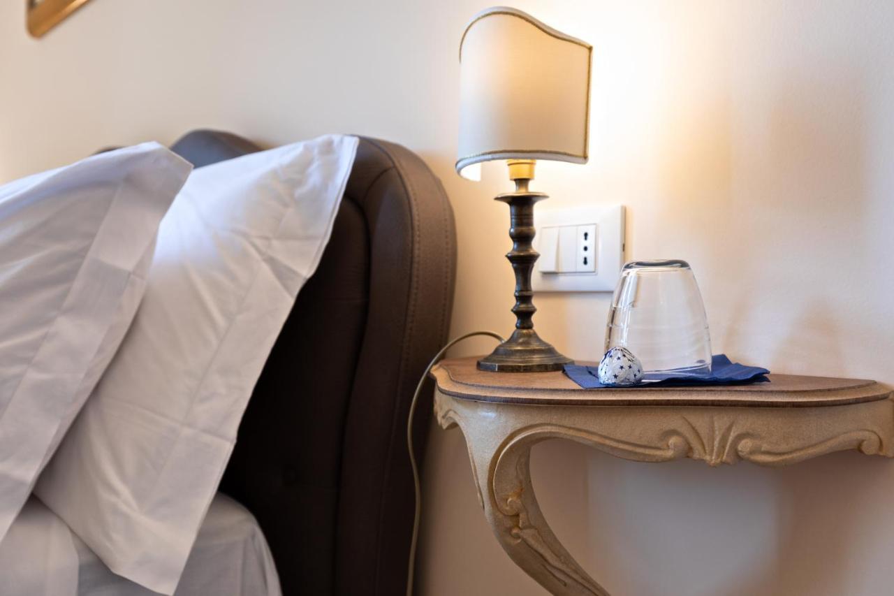 Vatican Domus Luxury Rooms Рим Екстер'єр фото