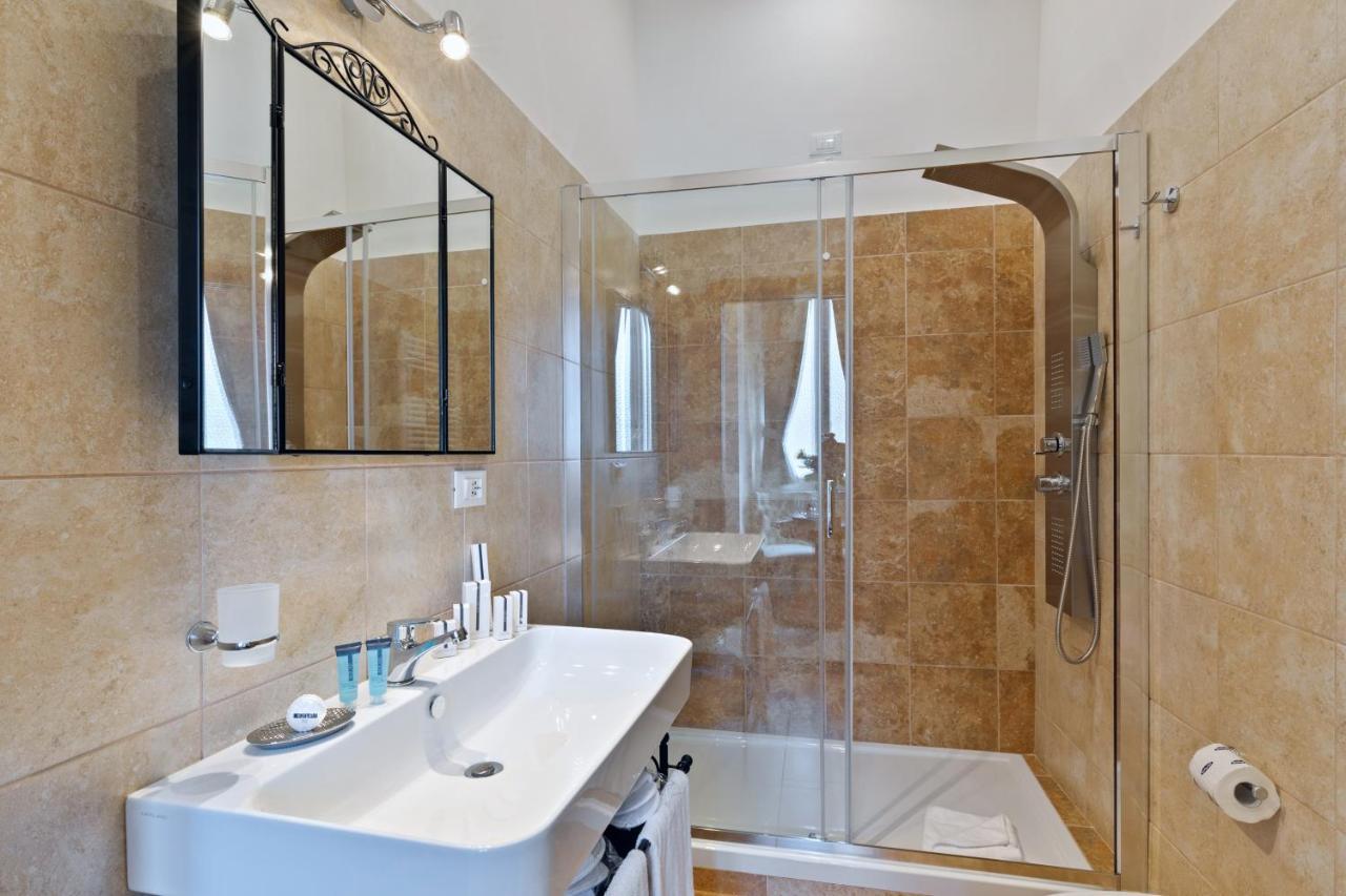Vatican Domus Luxury Rooms Рим Екстер'єр фото